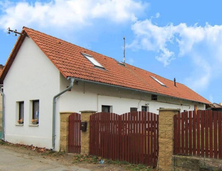 Rekreacni Dum U Elisky A Barusky Villa Krakovany Exterior foto